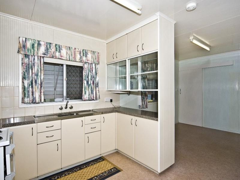 21 Gaydon Street, Newtown QLD 4350