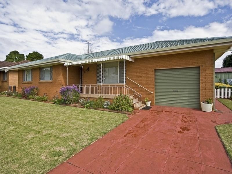 21 Gaydon Street, Newtown QLD 4350