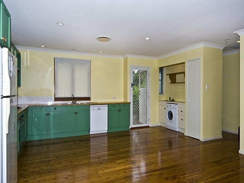 49 Martini Street, Mount Lofty QLD 4350