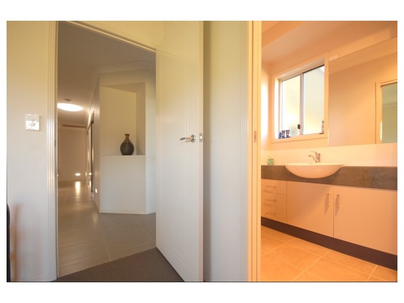 19 Bogong Court, Spring Bluff QLD 4352