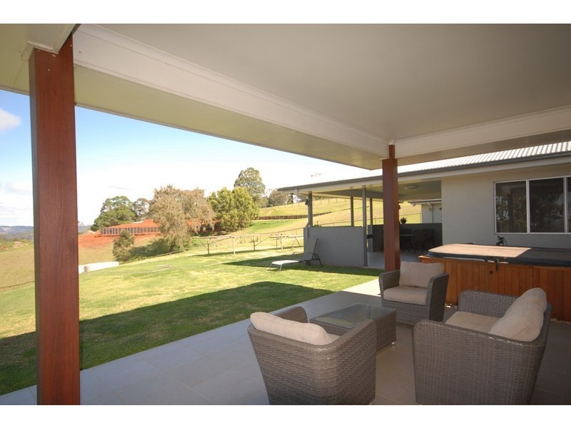 19 Bogong Court, Spring Bluff QLD 4352