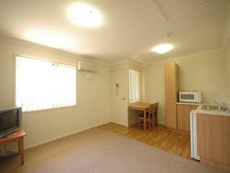 5/306 James Street, Harristown QLD 4350