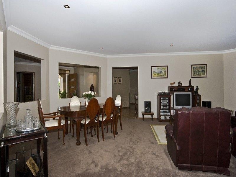 26 Manooka Crescent, Highfields QLD 4352