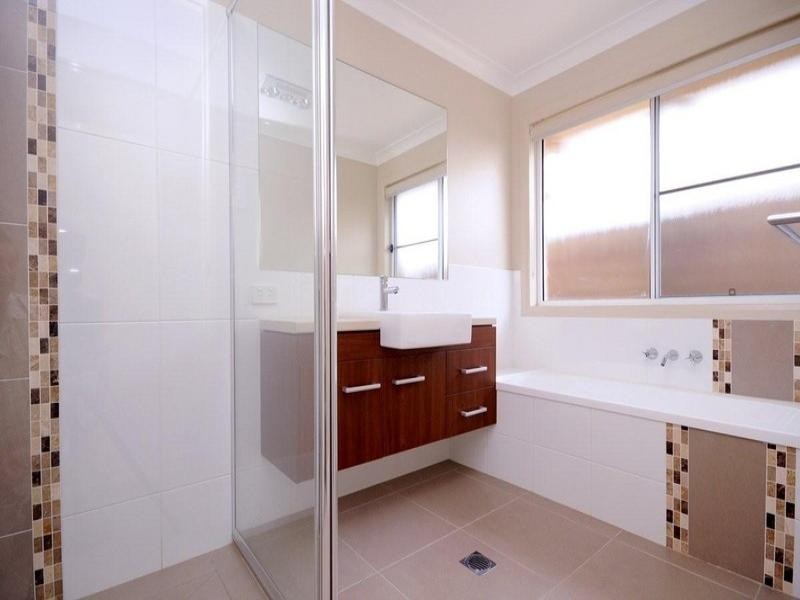 15 Tarlington Street, Middle Ridge QLD 4350