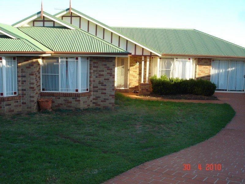 9 Belmond Court, Glenvale QLD 4350