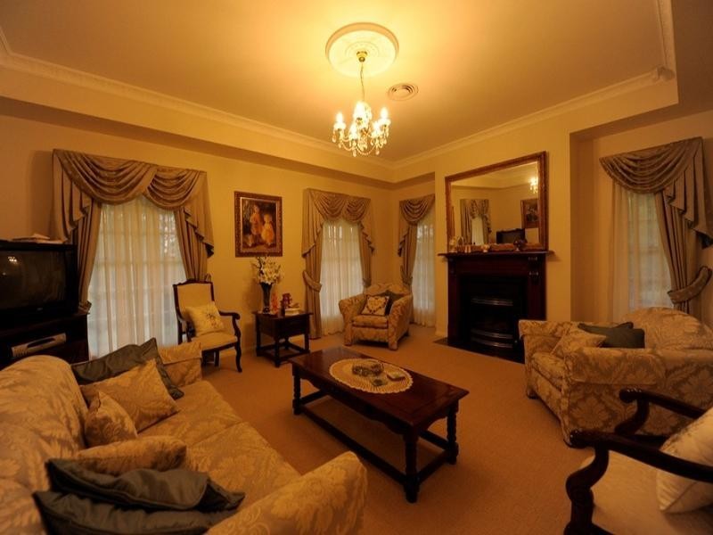 31 Grey Gums Drive, Blue Mountain Heights QLD 4350