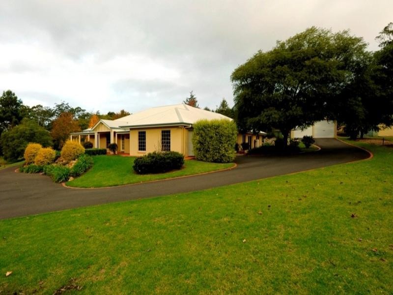 31 Grey Gums Drive, Blue Mountain Heights QLD 4350