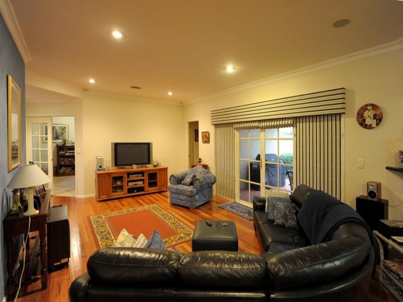 31 Grey Gums Drive, Blue Mountain Heights QLD 4350