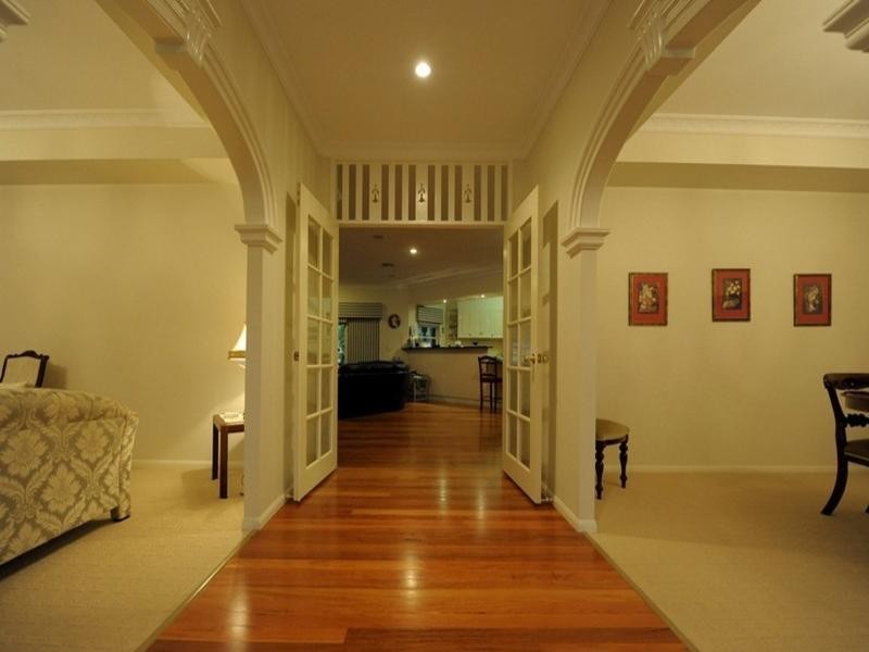 31 Grey Gums Drive, Blue Mountain Heights QLD 4350