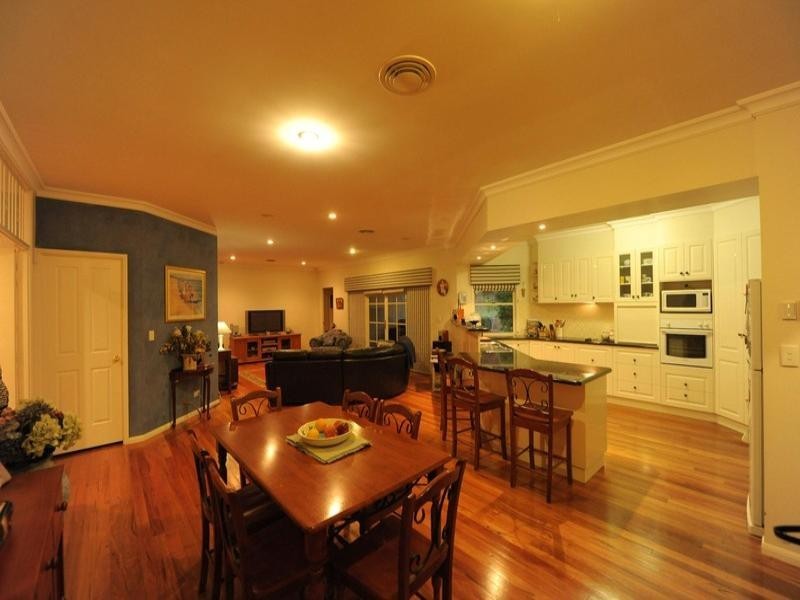 31 Grey Gums Drive, Blue Mountain Heights QLD 4350