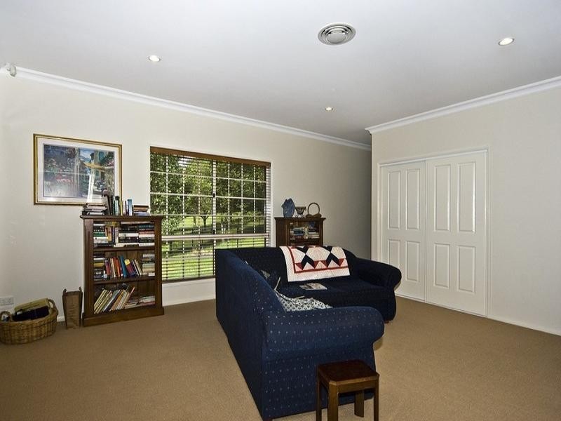 31 Grey Gums Drive, Blue Mountain Heights QLD 4350