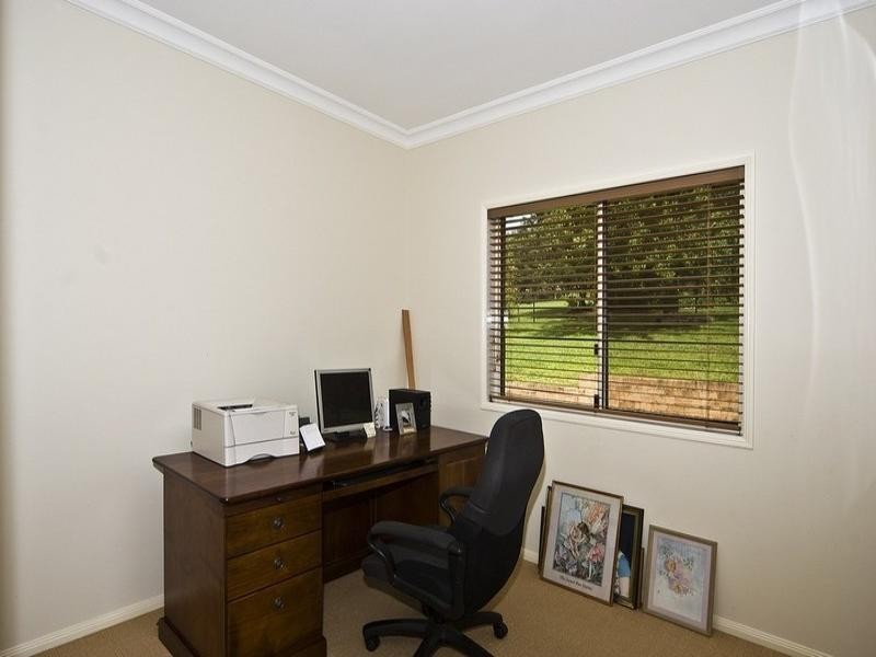 31 Grey Gums Drive, Blue Mountain Heights QLD 4350