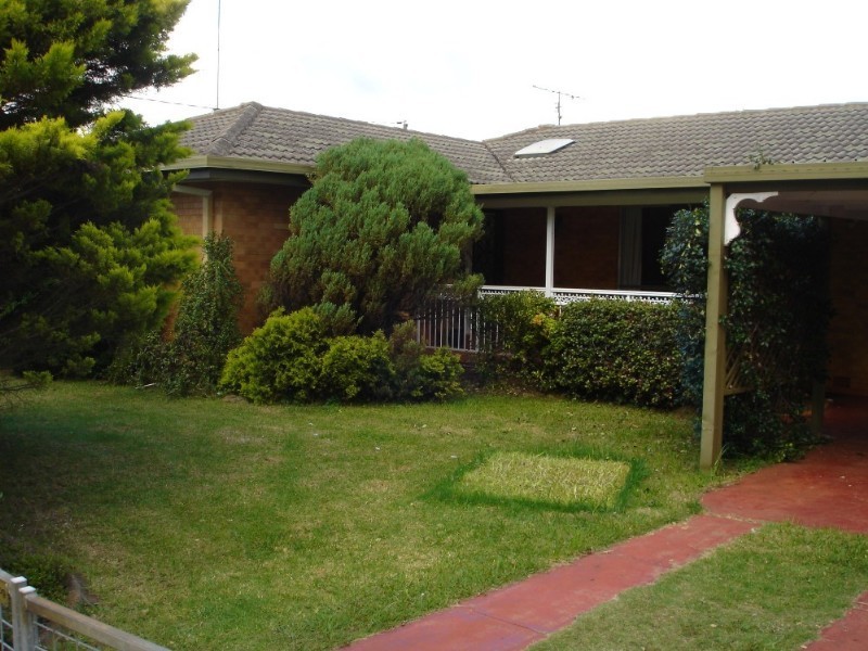 18 Smithfield Street, Harristown QLD 4350