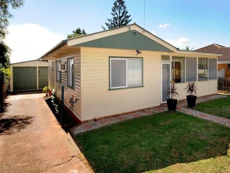 3b Dunne Street, Harristown QLD 4350