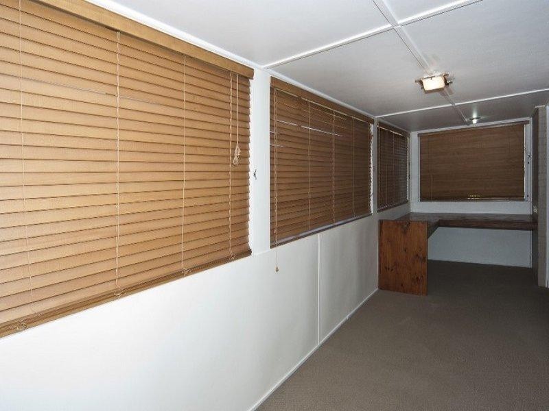 304 South Street, Harristown QLD 4350