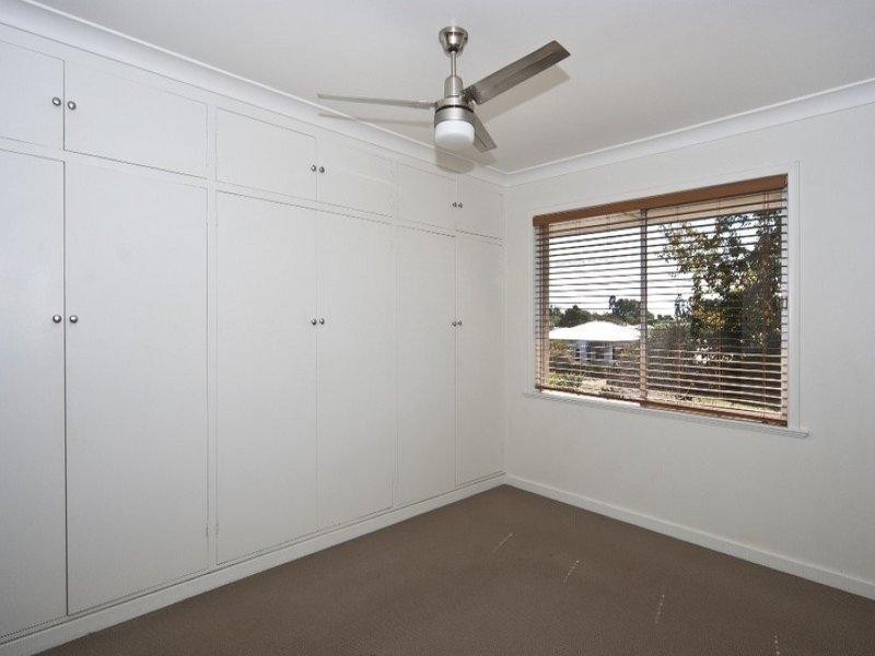 304 South Street, Harristown QLD 4350