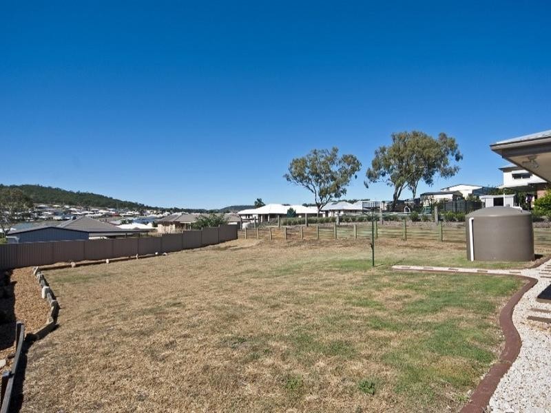 10 Edwin Street, Westbrook QLD 4350