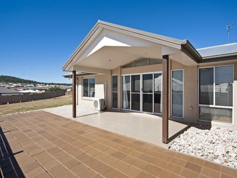 10 Edwin Street, Westbrook QLD 4350