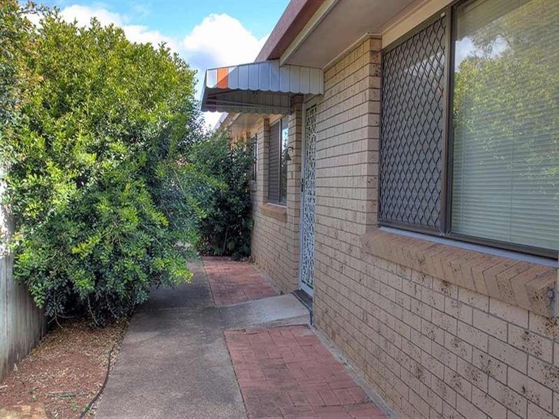 1/16a Lendrum Street, Newtown QLD 4350