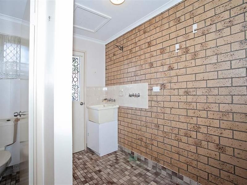 1/16a Lendrum Street, Newtown QLD 4350
