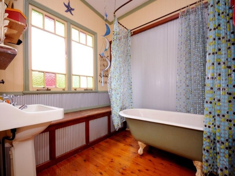 20 Robinson Street, North Toowoomba QLD 4350