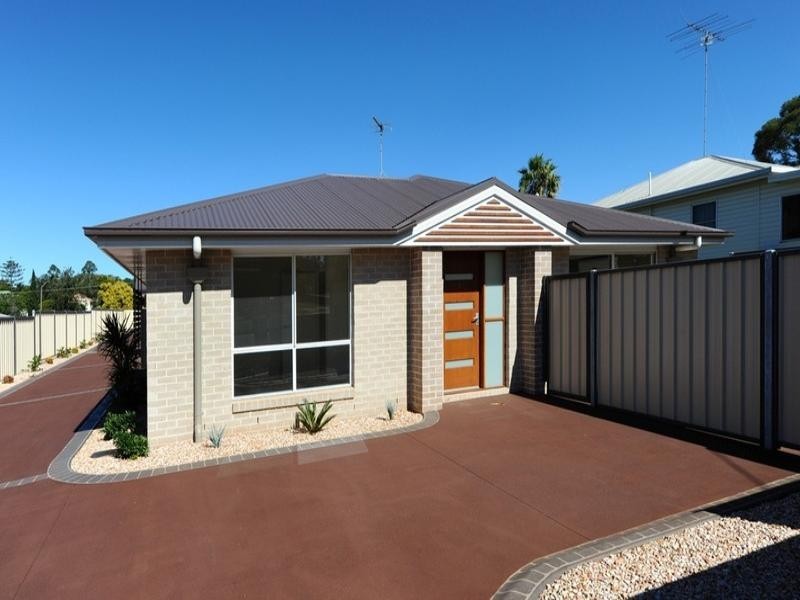 1/22 Gostwyck Street, Newtown QLD 4350