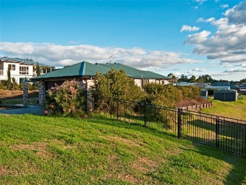 5 Debbie Court, Highfields QLD 4352