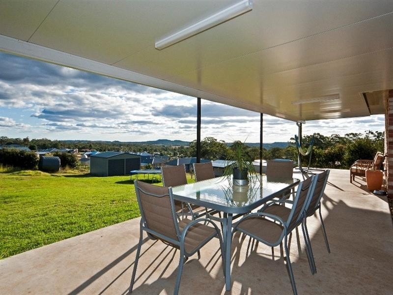 5 Debbie Court, Highfields QLD 4352