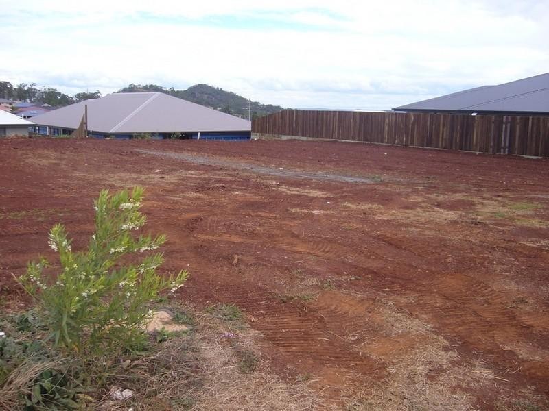 8 Opal Street, Glenvale QLD 4350