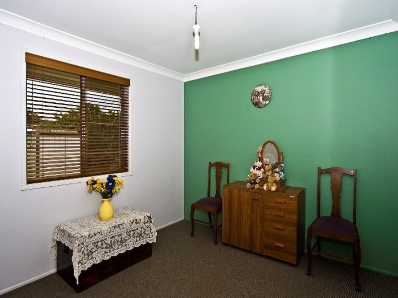 25 Jellicoe Street, Mount Lofty QLD 4350