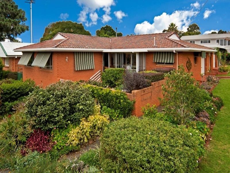 20 Rivett Street, South Toowoomba QLD 4350