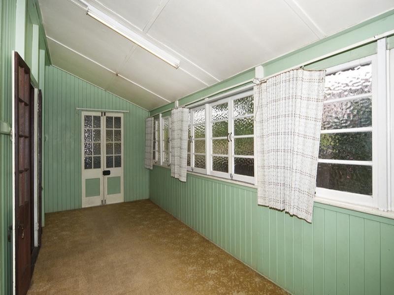12 John Street, East Toowoomba QLD 4350