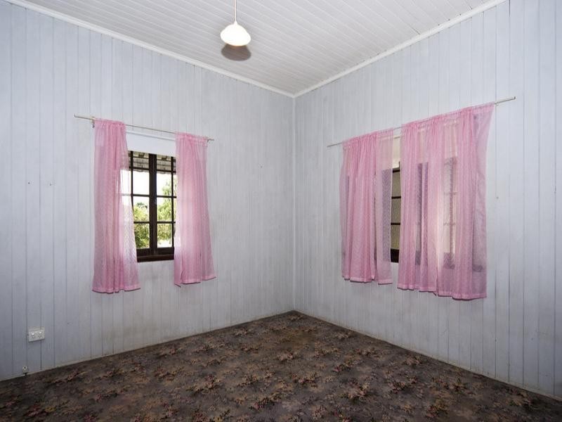 12 John Street, East Toowoomba QLD 4350