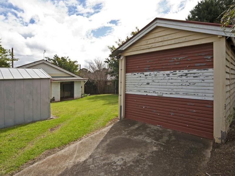 12 John Street, East Toowoomba QLD 4350