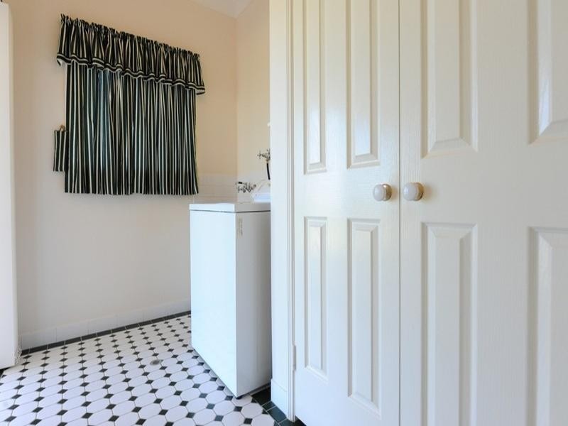 3 Joy-Anne Court, Vale View QLD 4352