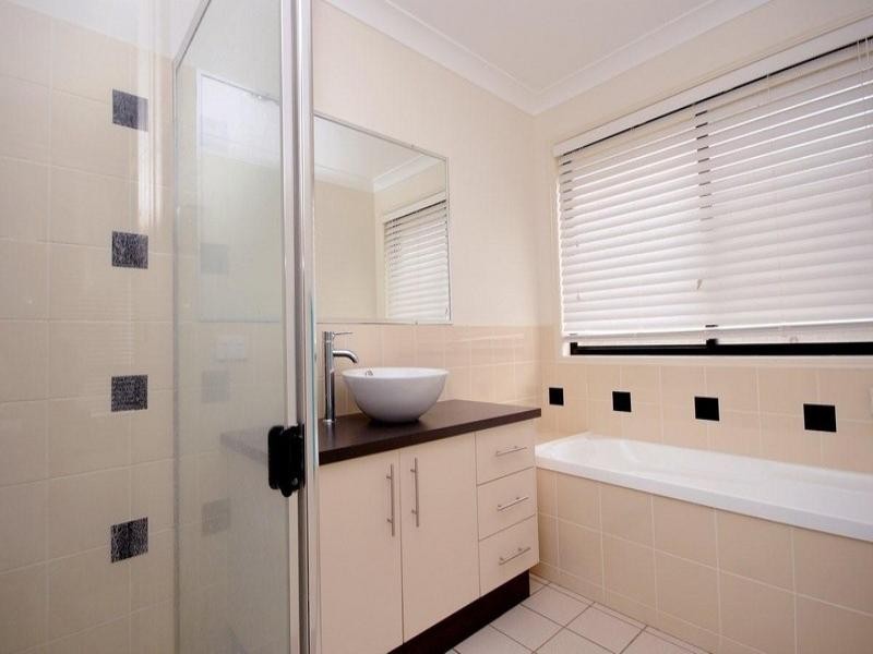 85 Nelson Street, Middle Ridge QLD 4350