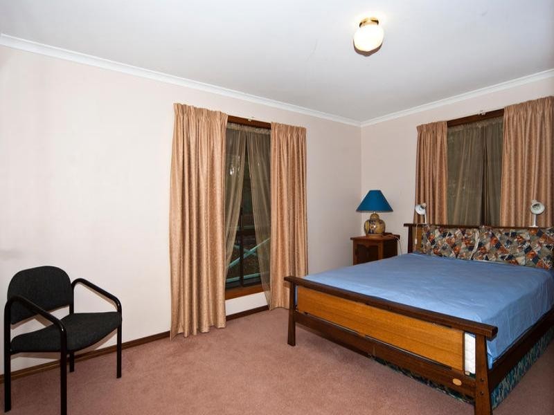 20 Gordon Crescent, Withcott QLD 4352