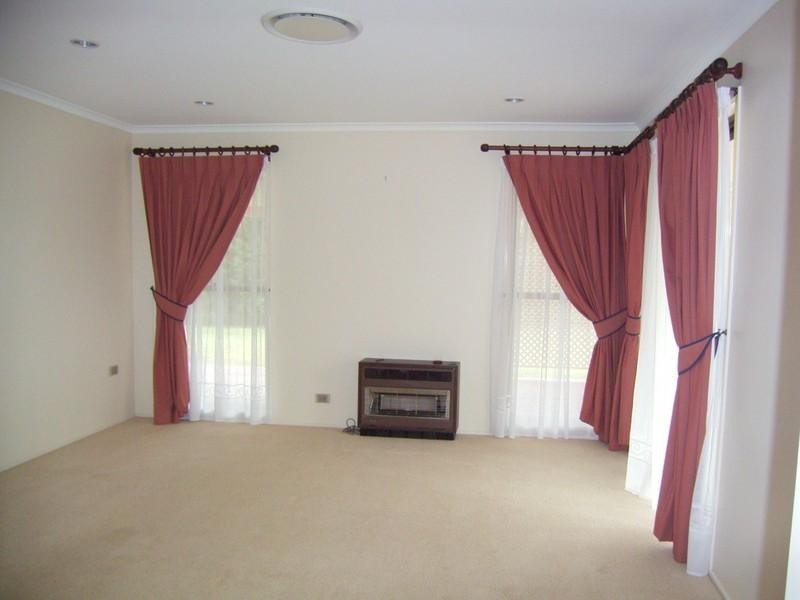 2 Sunbury Street, Harristown QLD 4350