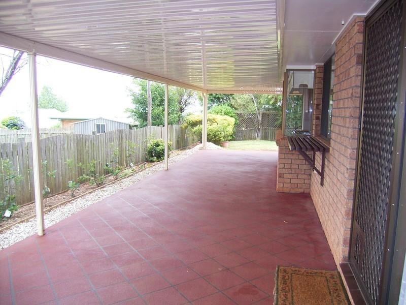 2 Sunbury Street, Harristown QLD 4350