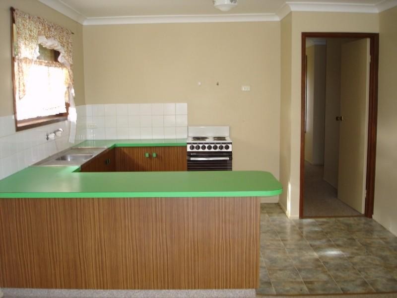 2/7 Agnes Street, Centenary Heights QLD 4350