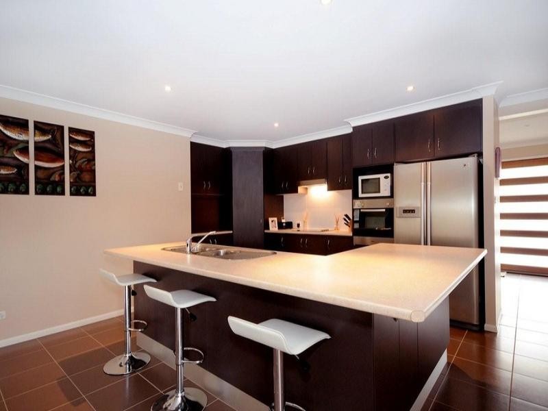 528 Hume Street, Middle Ridge QLD 4350
