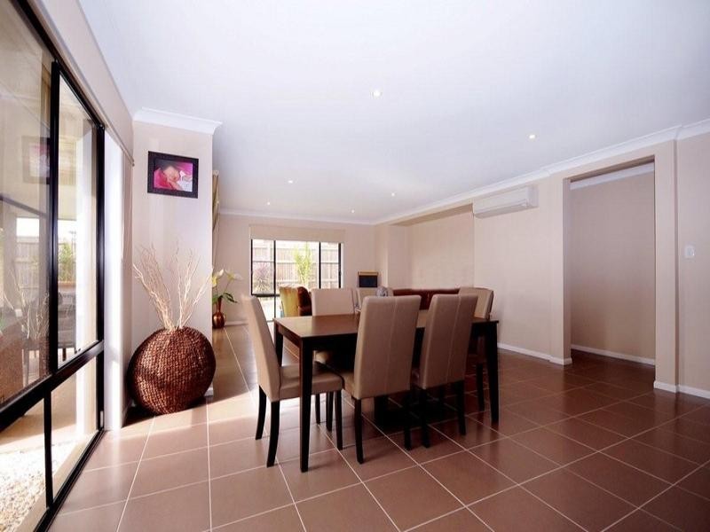528 Hume Street, Middle Ridge QLD 4350