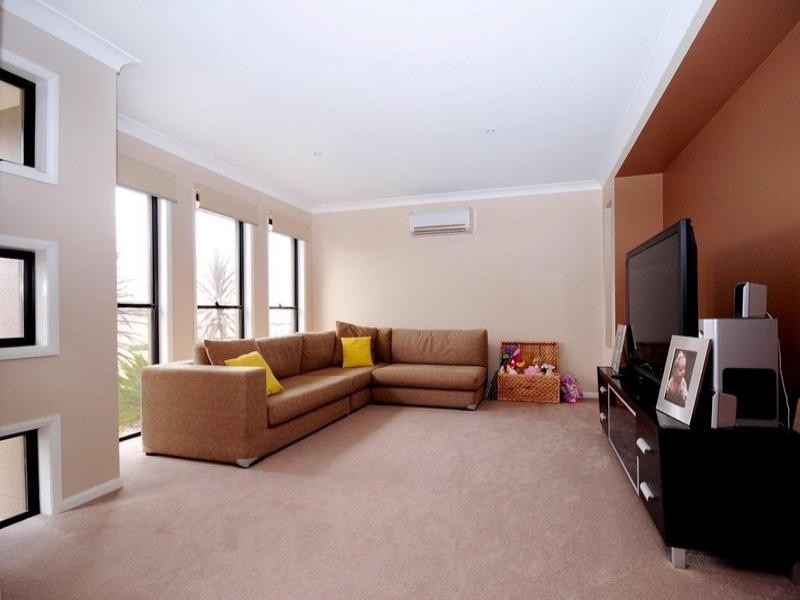 528 Hume Street, Middle Ridge QLD 4350