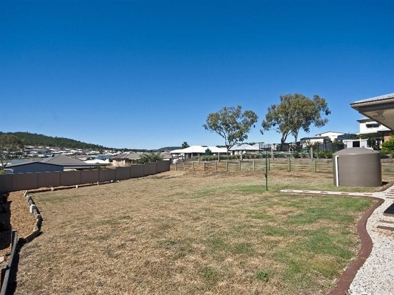 10 Edwin Street, Westbrook QLD 4350