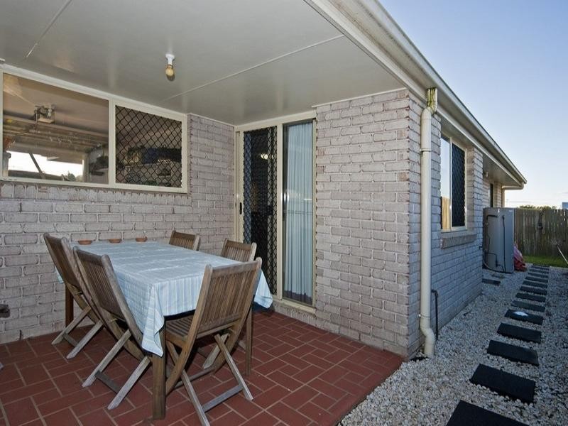 1/2 Todd Court, Kearneys Spring QLD 4350