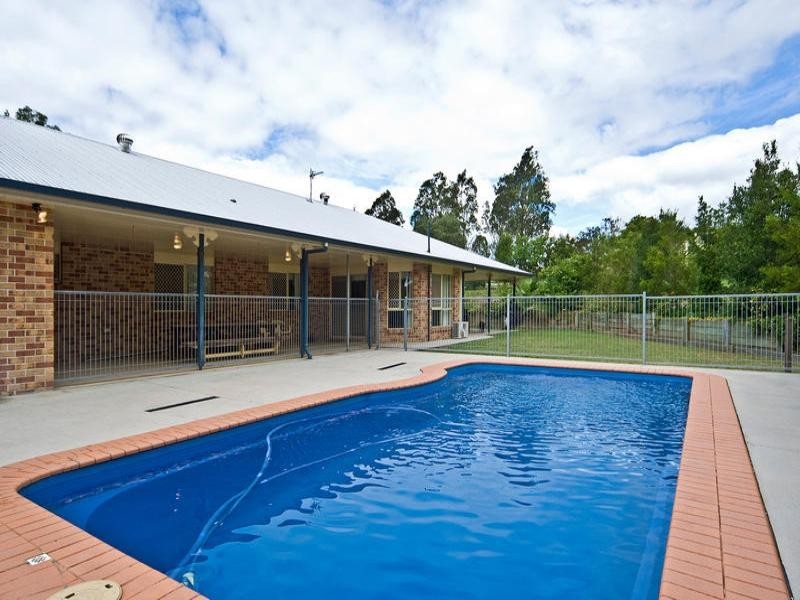 29 Diana Court, Withcott QLD 4352