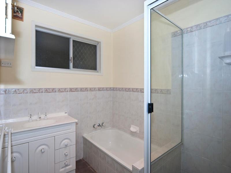 32 Wessex Street, Harristown QLD 4350