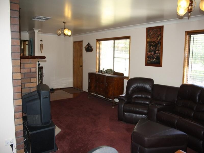 81 Diana Crescent, Withcott QLD 4352