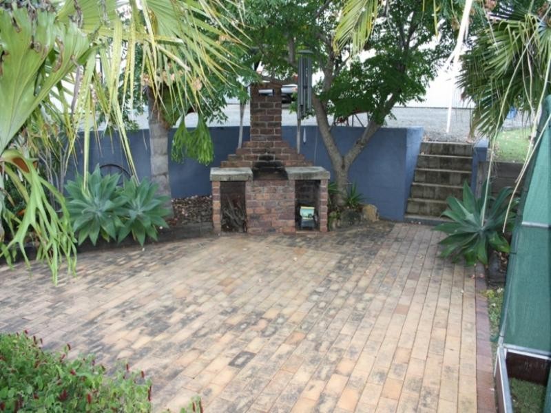8 Vista Court, Withcott QLD 4352