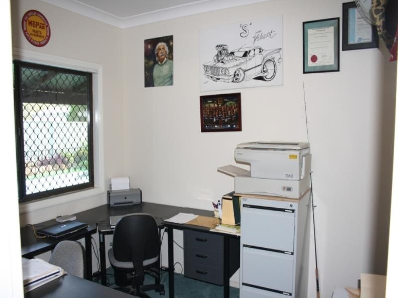 8 Vista Court, Withcott QLD 4352